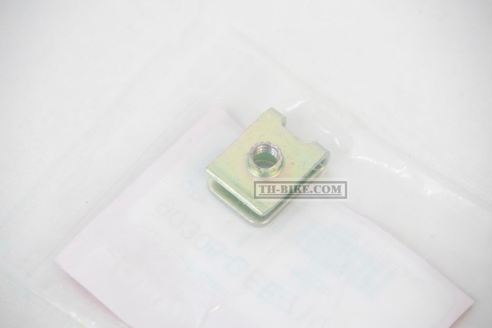 90305-GEE-710. NUT, CLIP, 6MM. HONDA