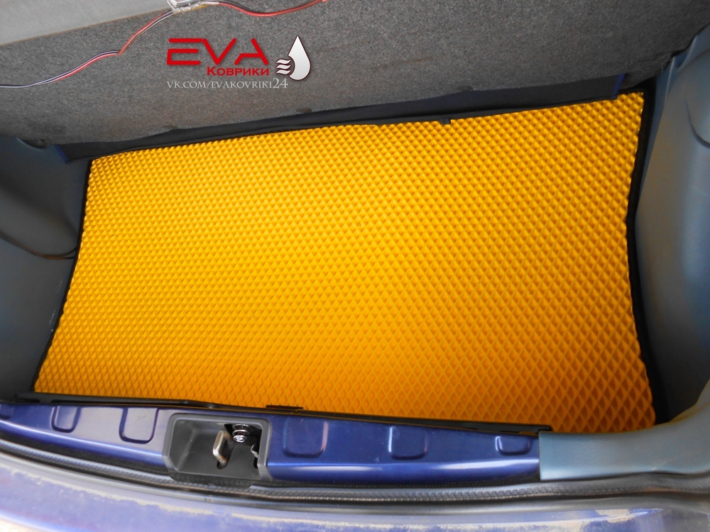 Toyota Vitz 1 поколение XP10 (01.1999 - 01.2005) 5 дверей