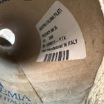 FRIZZANTE - Industria Italiana Filati; 70% вискоза, 15% металлизированный люрекс, 15% п/а; 3500м/100гр; col. 2039, цвет: бежевая нить с золотистым люрексом MPo