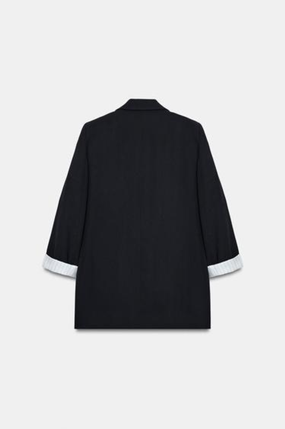 Блейзер с изогнутыми рукавами и узорчатыми манжетами - ZARA