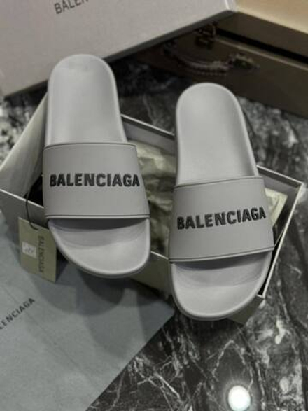 Шлепанцы Balenciaga