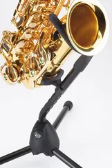 K&M 14300-000-55 black стойка для саксофона альт/тенор 1.0 kg