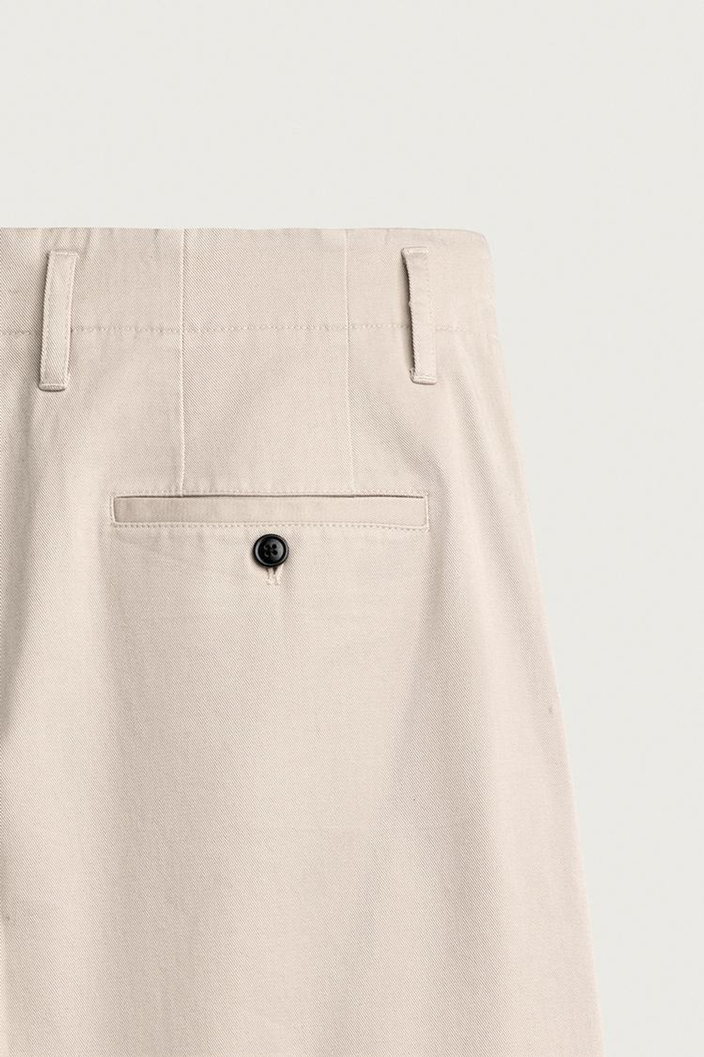 ZARA БРЮКИ ЧИНОС RELAXED FIT СО СКЛАДКАМИ, СВЕТЛО-БЕЖЕВЫЙ