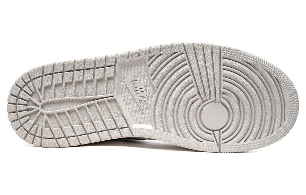 Jordan 1 Retro High Og White Cement