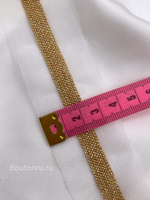 Тесьма мониль золотистая на белой сетке (10 рядов)