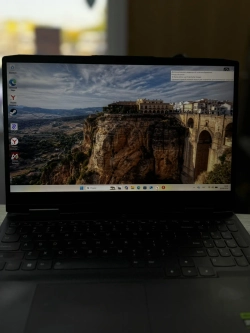 15.6" Ноутбук Lenovo LOQ 15IRH8, Core i7-13700H, RTX 4050, 16/512 ГБ