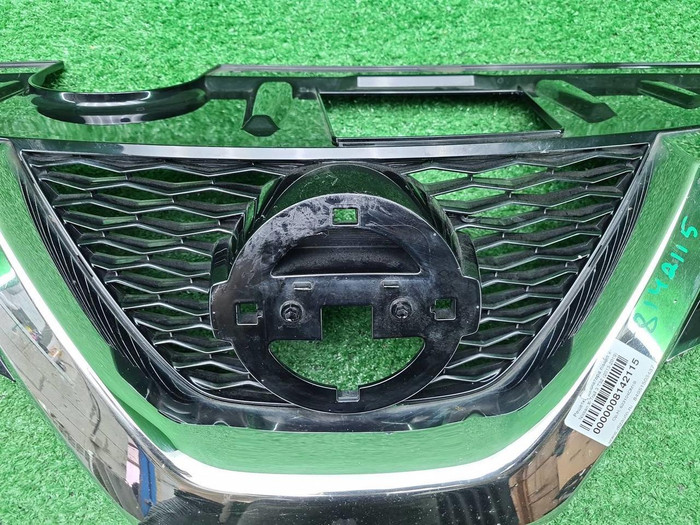 Решетка радиатора Nissan X-Trail t32 (2013-2019)