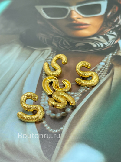 Пуговицы золотистые "S" Скиап.