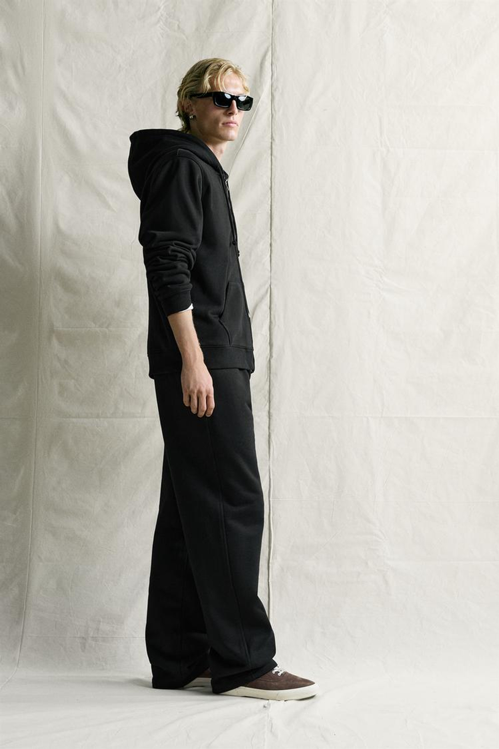 ZARA БРЮКИ-ДЖОГГЕРЫ RELAXED FIT, ЧЕРНЫЙ