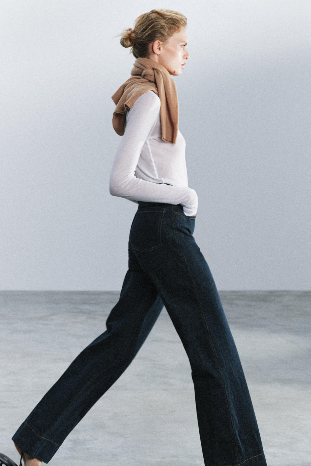 ДЖИНСЫ FLARE С ВЫСОКОЙ ПОСАДКОЙ — ZW COLLECTION — ZARA