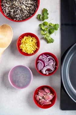 KitchenAid Набор из 4 мисок с крышками Universal 8,5х3,5см, красный ампир KQG177BXERE
