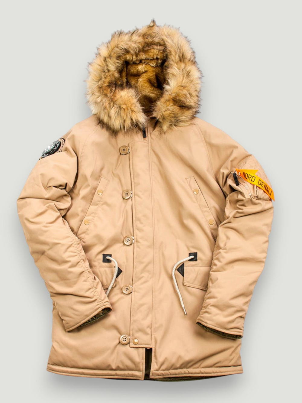 Куртка Аляска Oxford Nord Denali (бежевая - tiger eye) — вид спереди, капюшон с мехом
