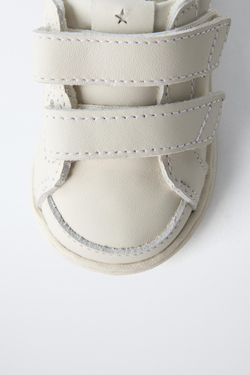 ZARA КОЖАНЫЕ КРОССОВКИ С РЕМЕШКАМИ BAREFOOT, БЕЛЫЙ