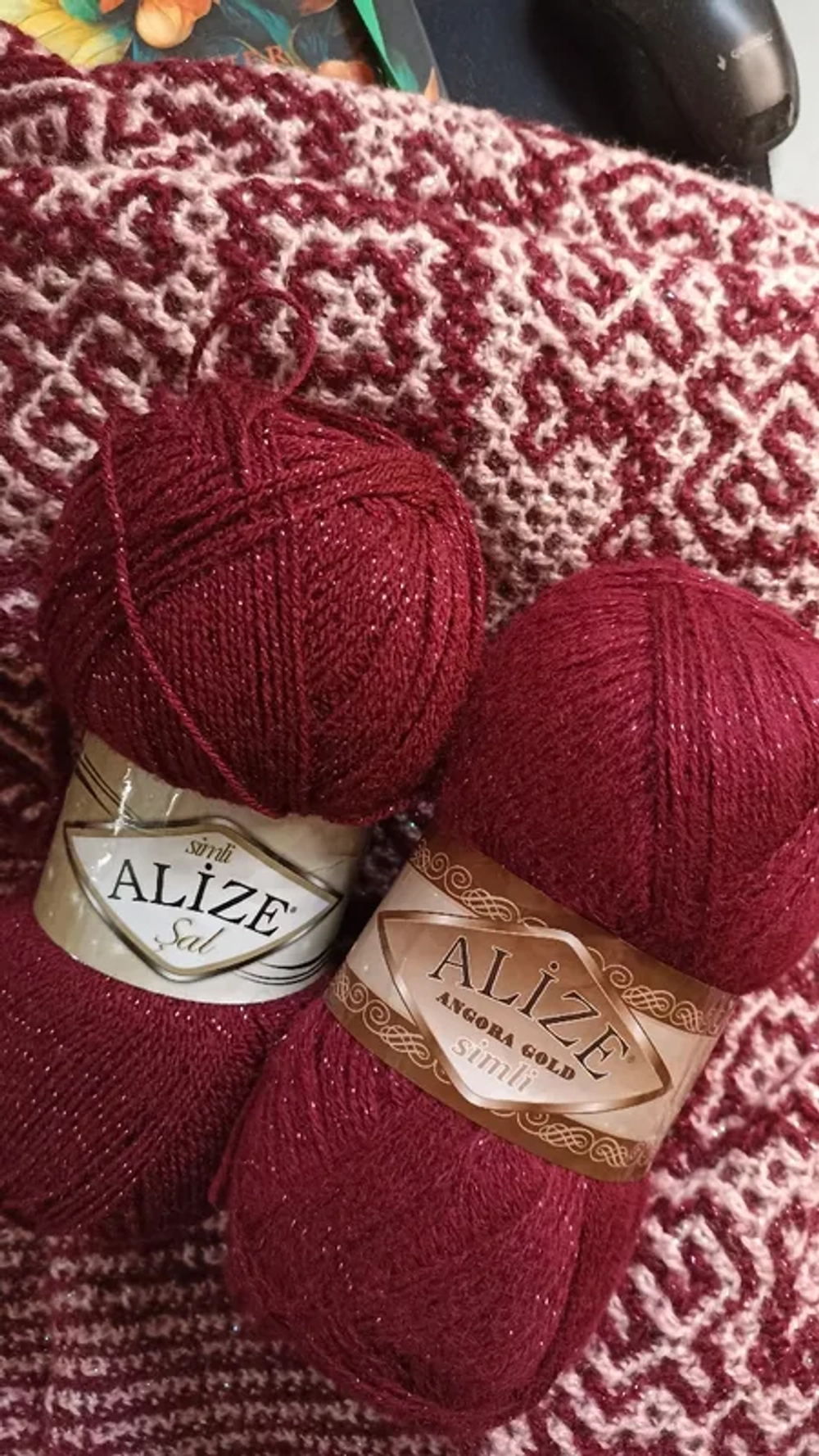 Пряжа Angora Gold Simli, 100 г, 500м, 20%шерcть,75%акрил,5% металлик (цена за 1 шт)