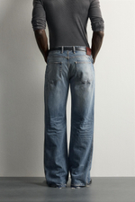ДЖИНСЫ BOOTCUT С НИЗКОЙ ПОСАДКОЙ И РАЗРЕЗАМИ — ZARA