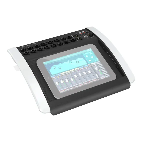 Behringer X18