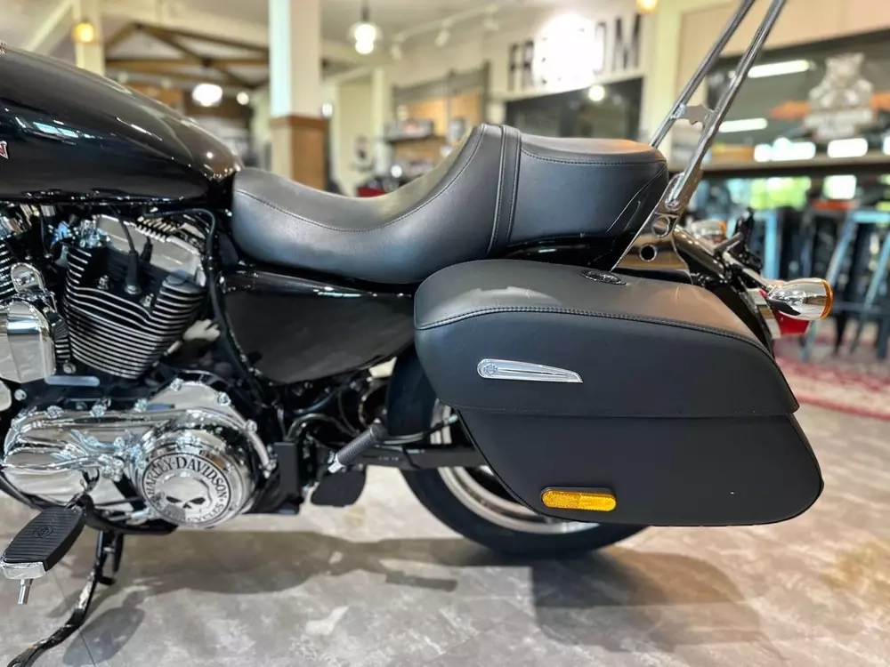 Harley-Davidson Superlow 1200 2020 vivid black