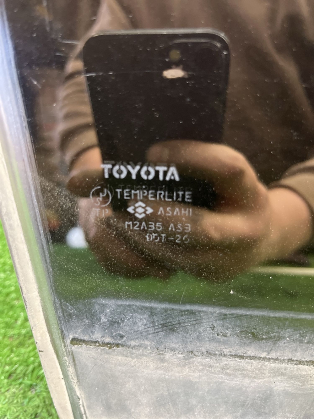 Стекло двери задней правой Toyota Gaia 1998 с пробегом