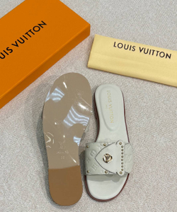 Сабо Louis Vuitton