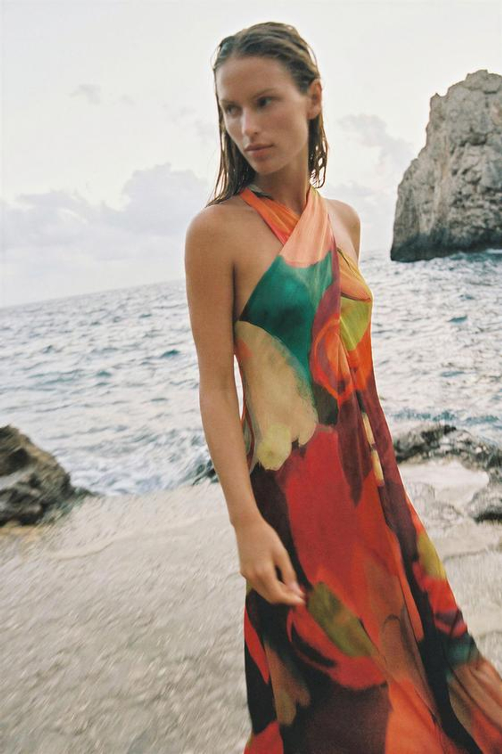 ZARA ДЛИННОЕ ПЛАТЬЕ С ПРИНТОМ, РАЗНОЦВЕТНЫЙ