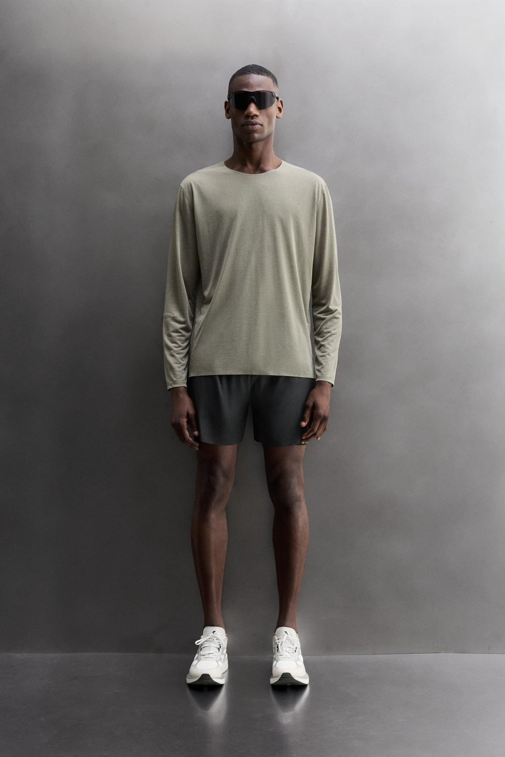 ЛЕГКАЯ ФУТБОЛКА ДЛЯ БЕГА ИЗ РЕЛЬЕФНОЙ ТКАНИ — ZARA · 4387/300