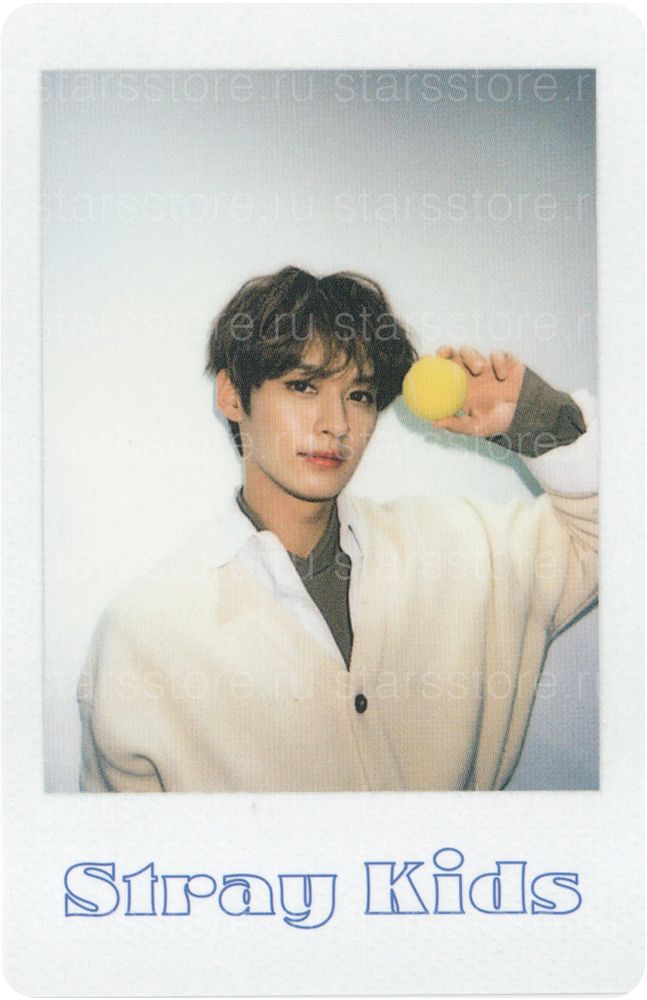 Полароид Lee Know Stray Kids - Season Greetings 2022 'Room, Mates'