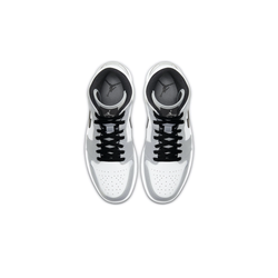 alt="Перфорация на носке Air Jordan 1 Mid Light Smoke Grey 2025"