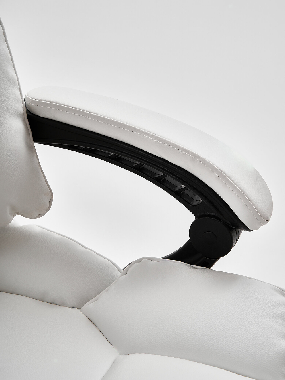 Компьютерное кресло KRESLO COMFORT Premium, экокожа, с подголовником и подлокотниками, цвет: белый