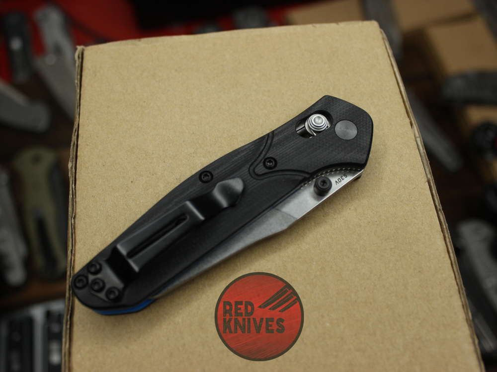 Нож Benchmade 945BK-1 Mini Osborne A+++ - черная рукоять, светлый клинок