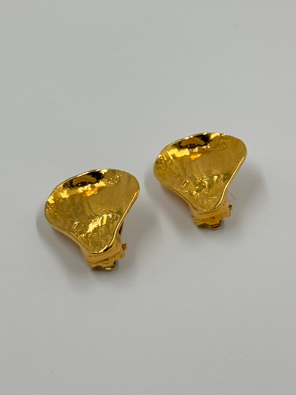 Клипсы Yves Saint Laurent