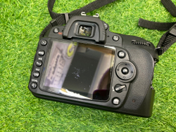 Nikon D90 9.100 кадров