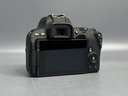 Canon 200D Kit 18-55mm 4.100 кадров