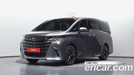 Toyota Alphard 2.5 HEV Executive AWD — 2025