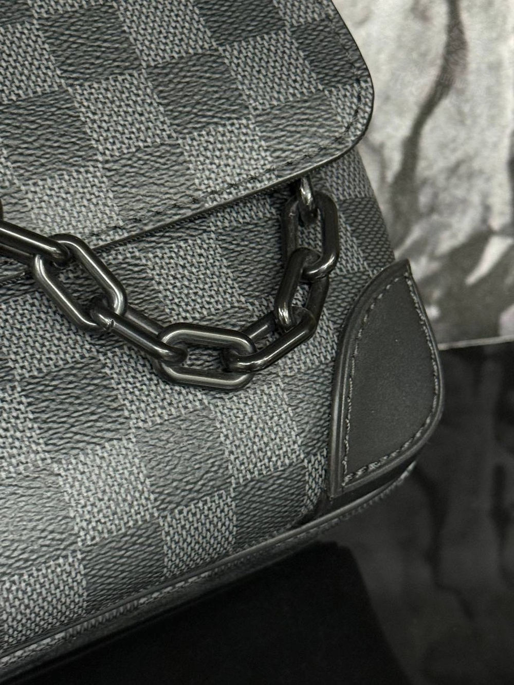 Сумка через плечо Louis Vuitton