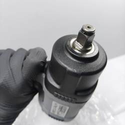 Ударный пневмогайковерт KraftWell KRW1500IW (в кейсе)