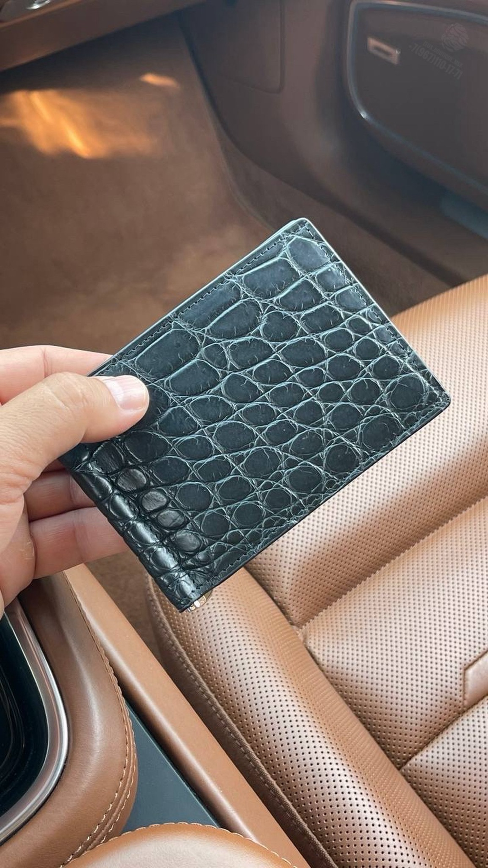 Зажим для денег Louis Vuitton из кожи крокодила