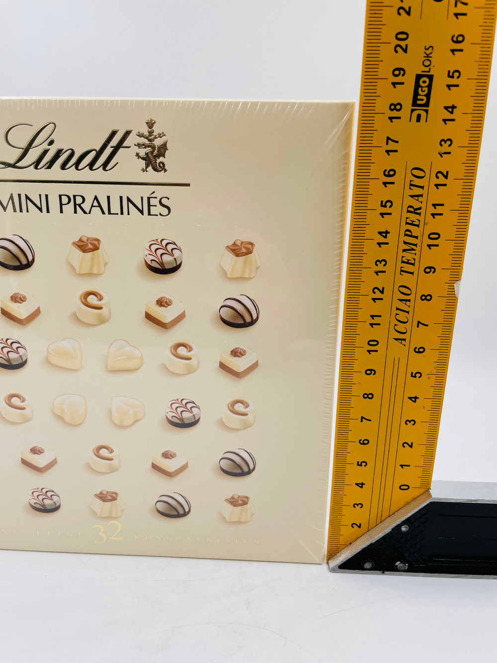 Набор конфет Lindt Мини-пралине в белом шоколаде, 163 г (Германия)