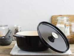 KitchenAid Чугунная кастрюля 22 см 3,3 л черная EAN 4894871009370
