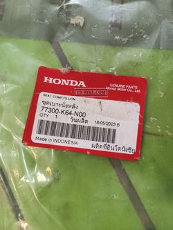77300-K64-N00. SEAT COMP., PILLION. HONDA