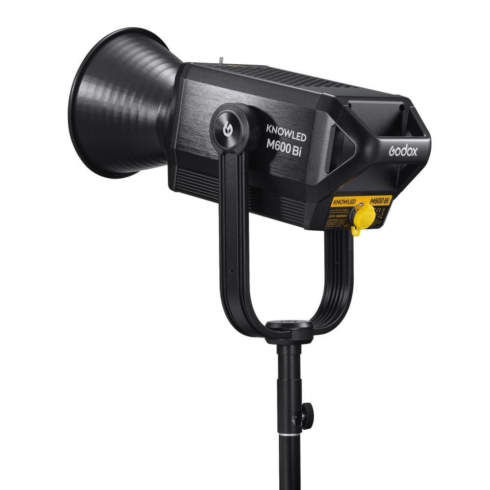 Светодиодный осветитель Godox Knowled M600Bi