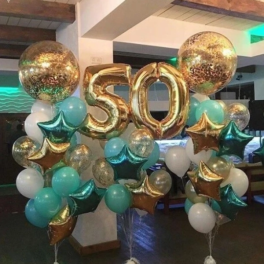 Композиция из шаров на 50 лет Тиффани Золото