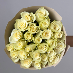 Flower bouquet of 25 white Kenyan roses