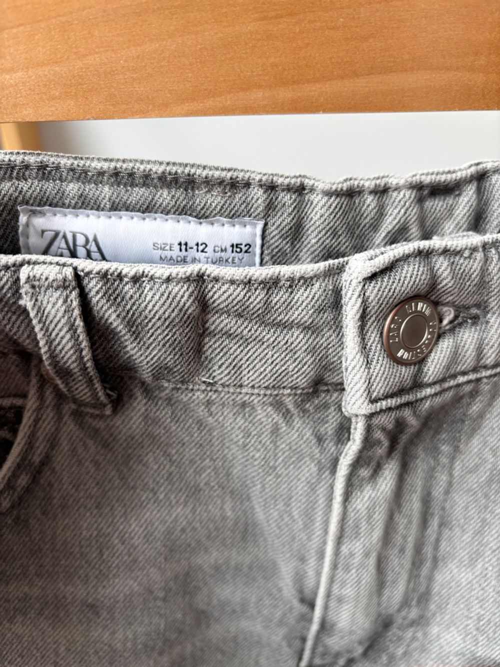 Новые джинсы Zara, 152