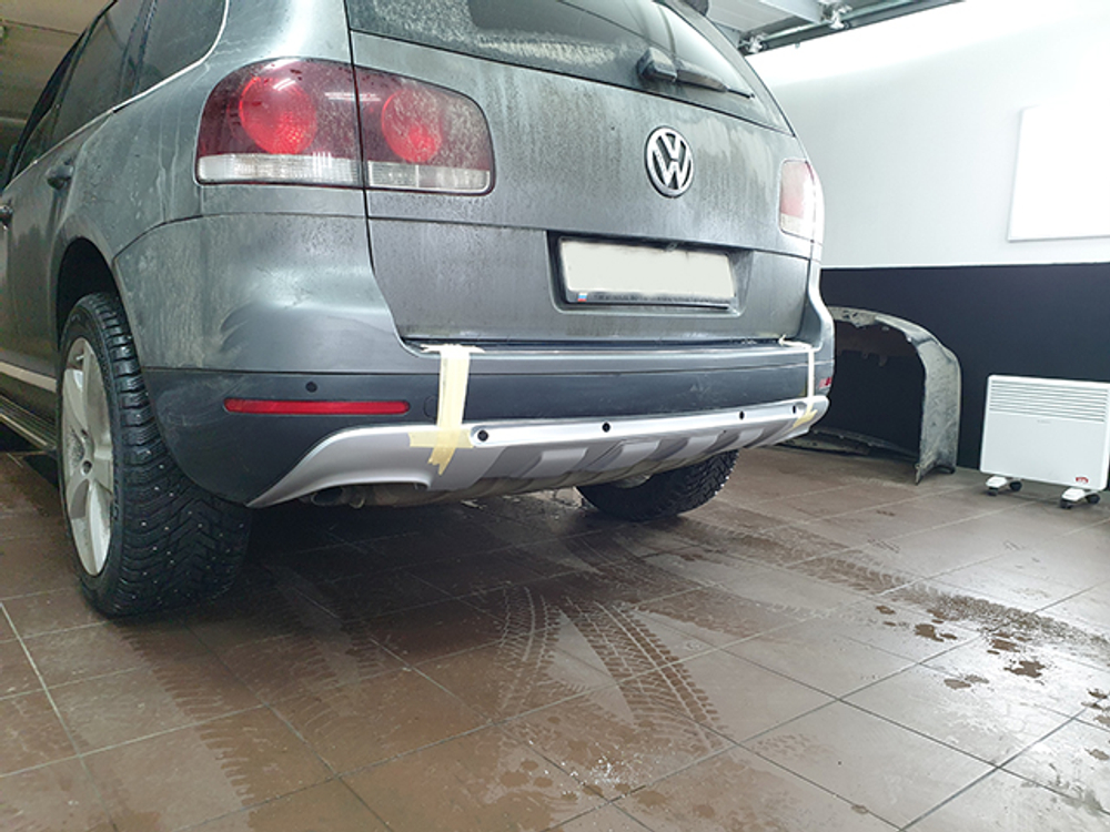 Накладка на задний бампер Volkswagen Touareg GP рестайлинг