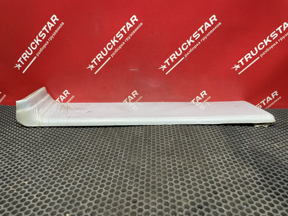 Обшивка салона правая