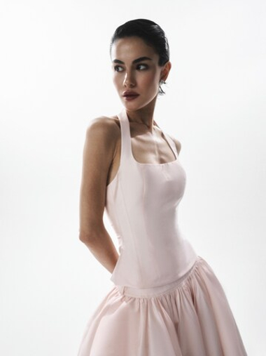 «Coquette Tie-Back Top» Топ из тафты с открытой спиной.