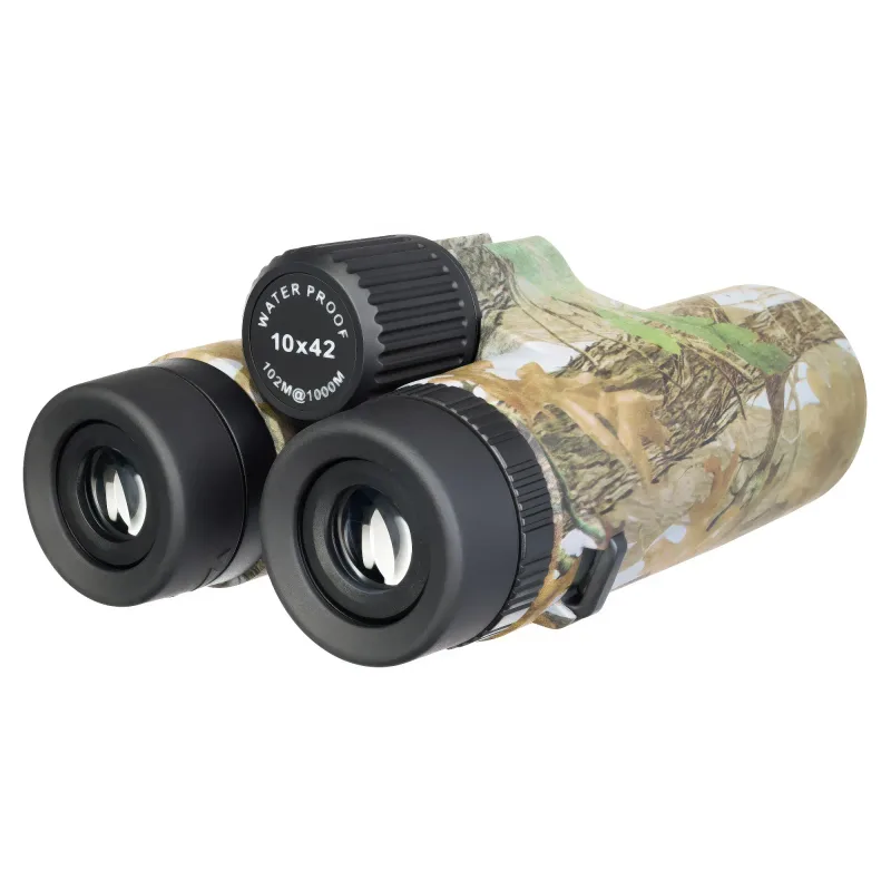 Бинокль Levenhuk Camo Grass 10x42 с сеткой - вид сзади с фокусировочными колесами