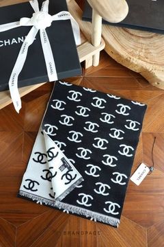 Шарф чёрно-белый от Chanel BP5-405097