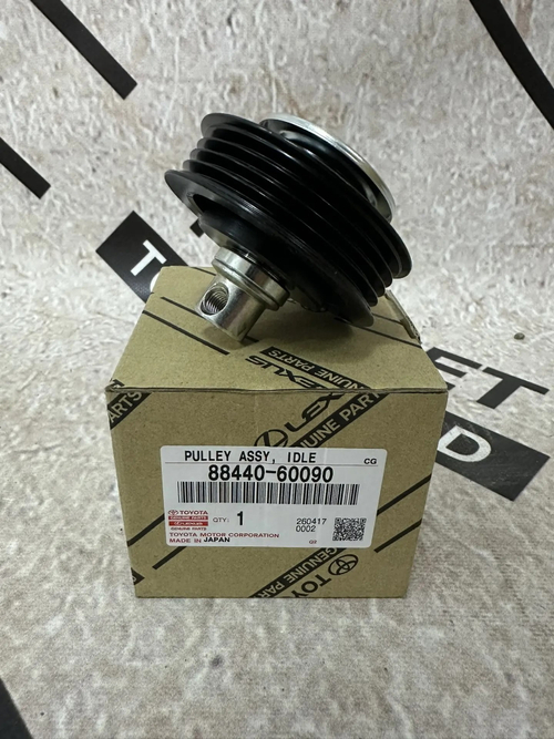 Ролик Toyota 8844060090