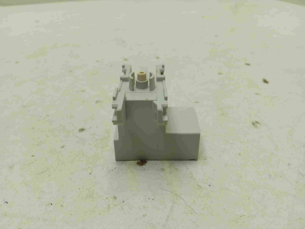 SMV50E30RU/97 ктп24 Сетевая кнопка для посудомоечной машины Bosch SMV50E30RU/97 б/у